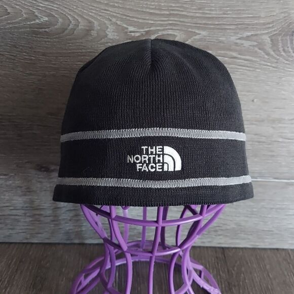 The North Face Black Beanie Youth/Junior Medium - Picture 1 of 5